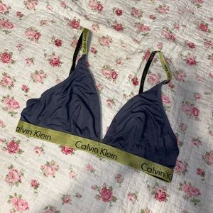 CALVIN KLEIN SPORTS BRA